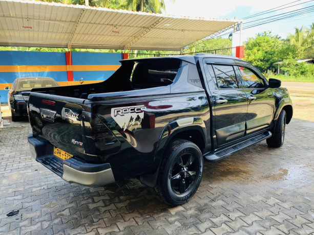 toyota-hilux-revo-2016-big-1