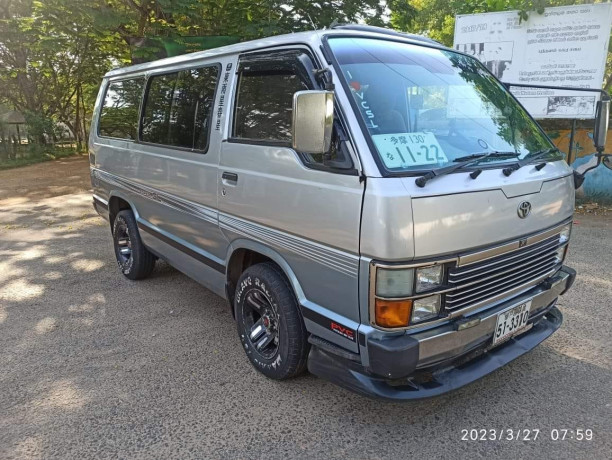 TOYOTA HIACE, Puttalam