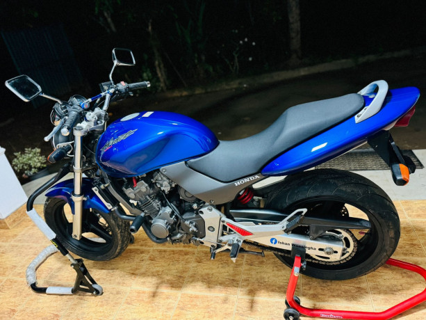 honda-hornet-ch125-2017-big-3