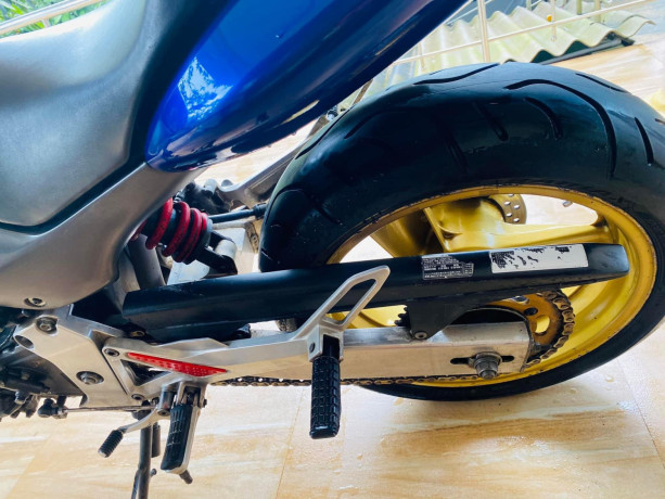 honda-hornet-ch115-2017-big-3