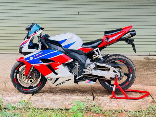 honda-cbr-1000rr