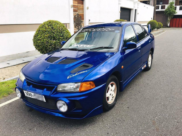 mitsubishi-lancer-ck2-1997-big-0