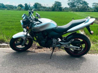 honda-hornet-ch125-2011