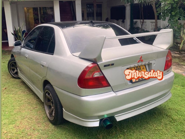 mitsubishi-lancer-ck2-2000-big-3