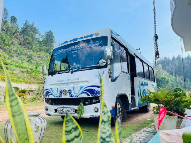 ashok-leyland-bus-2015-big-1