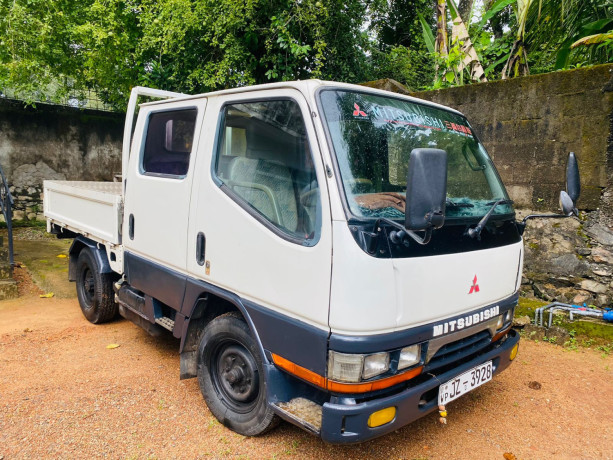 mitsubishi-canter-crew-cab-big-2