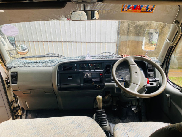 mitsubishi-canter-crew-cab-big-3