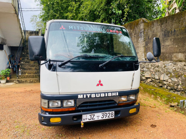 mitsubishi-canter-crew-cab-big-0