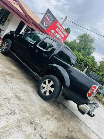 nissan-navara-aventura-2007-big-2