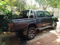 toyota-hilux-1995-small-3