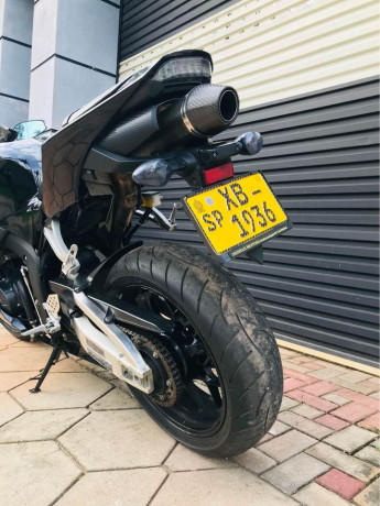 honda-cbr-600-2016-big-2
