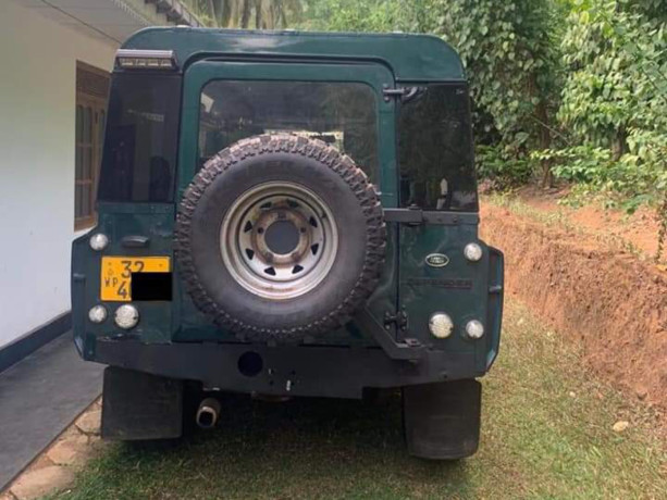 landrover-defender-big-3