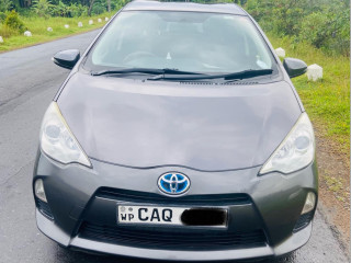 toyota-aqua-s-grade-2014