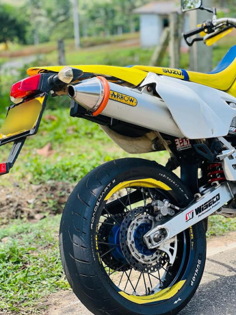 suzuki-drz-400-2014-big-2