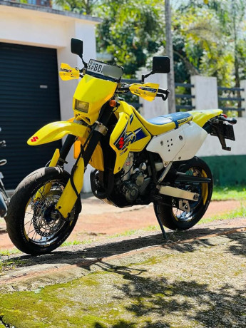 suzuki-drz-400-2014-big-4