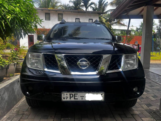 nissan-navara-aventura-2007-big-2