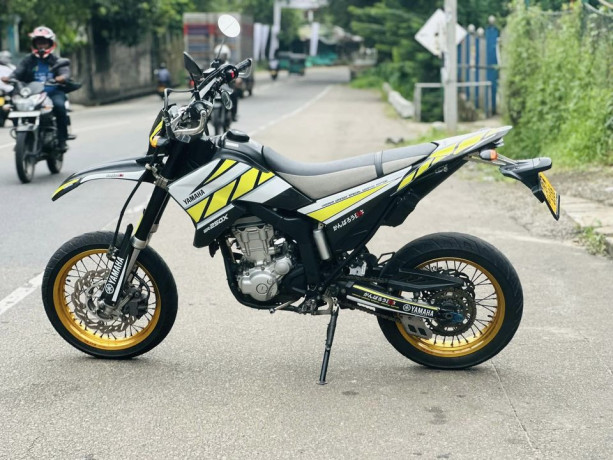 yamaha-wrx-250x-big-0