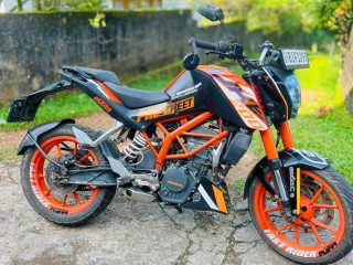 ktm-duke-125-2020