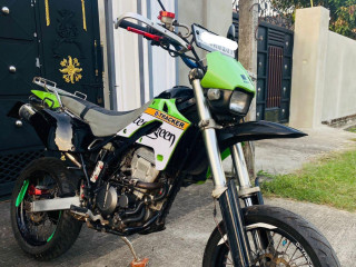 kawasaki-d-tracker-250-2015