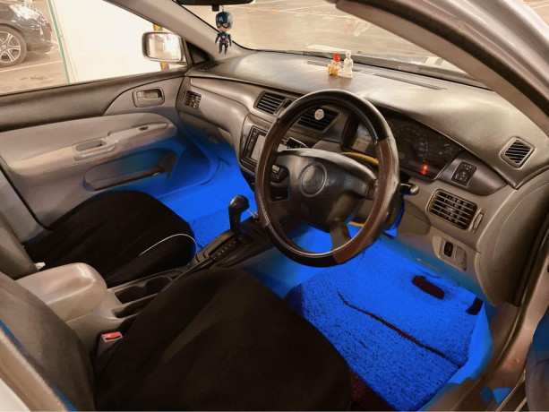 mitsubishi-lancer-cs1-2003-big-4