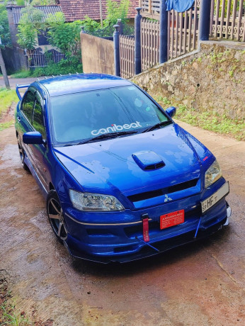 mitsubishi-lancer-cs2-2003-big-3