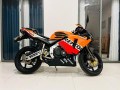 honda-cbr-250-gullarm-2012-small-0