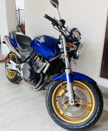 honda-hornet-ch130-2019-big-3