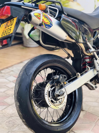 kawasaki-d-tracker-250-2024-big-1