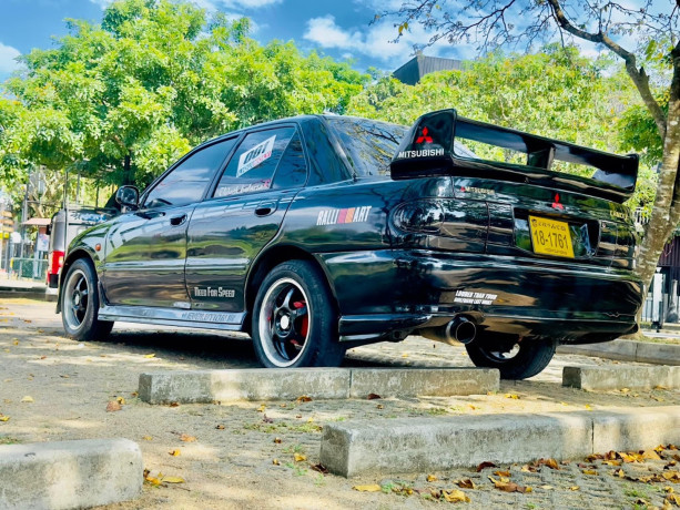 mitsubishi-lancer-cb2-big-3