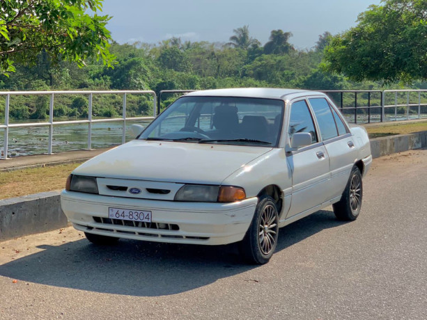 ford-laser-1994-big-0