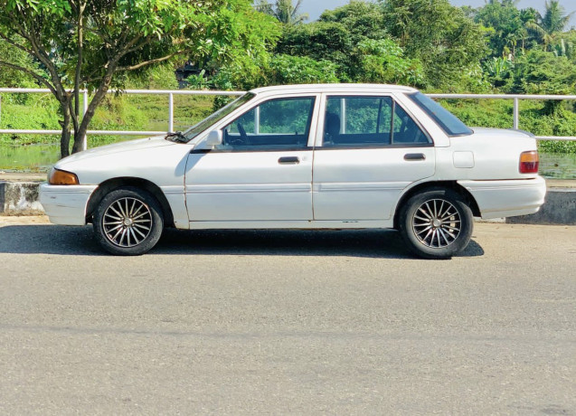 ford-laser-1994-big-1