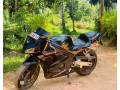 honda-cbr-250-mc19-small-0