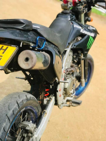 kawasaki-d-tracker-250-2013-big-4