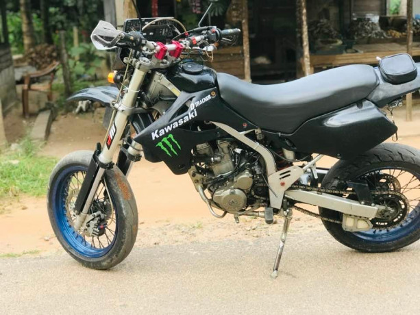 kawasaki-d-tracker-250-2013-big-2