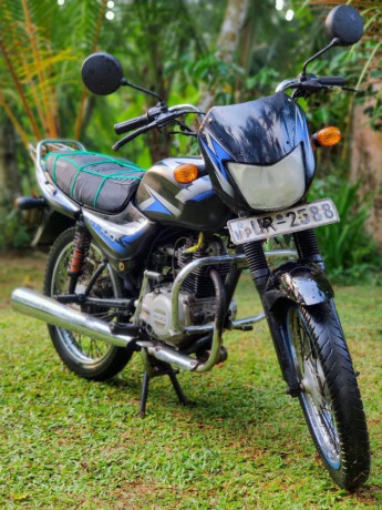 bajaj-ct100-2008-big-1