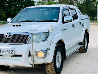 toyota-hilux-vigo-2011