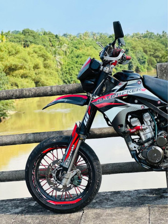 kawasaki-d-tracker-250-2013-big-3