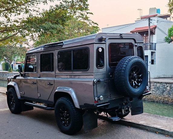 landrover-defender-2008-big-2