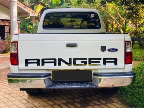 ford-ranger-2005-big-2