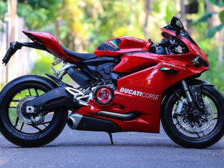 ducati-panigale-959