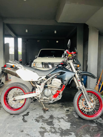 kawasaki-d-tracker-250-2016-big-1