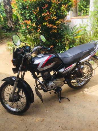 bajaj-ct100-2013-big-1