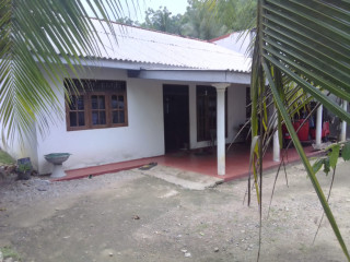 Land for sale in Aturugiriya