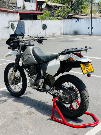 honda-xr-baja-250-2012-big-4