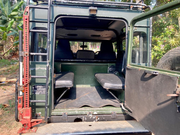 landrover-defender-big-3