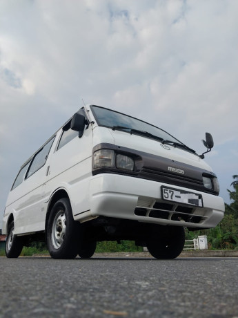 mazda-bongo-big-1