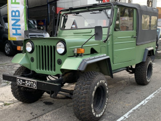 mitsubishi-4dr5-jeep