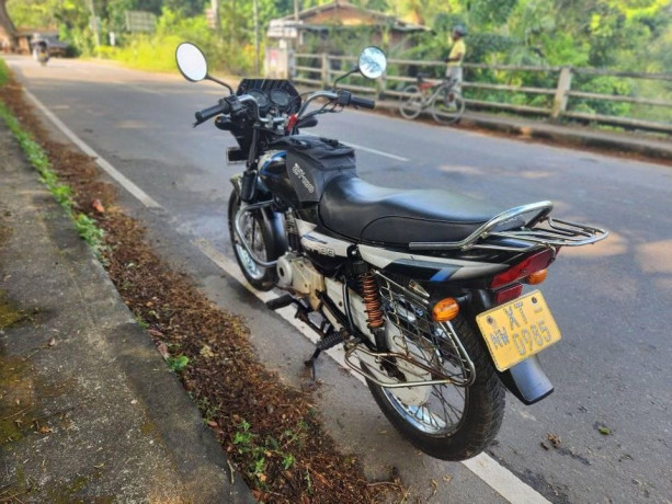 bajaj-ct100-2012-big-2