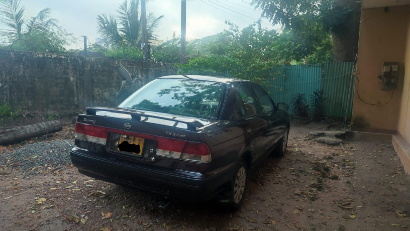 nissan-sunny-fb15-1999-big-2