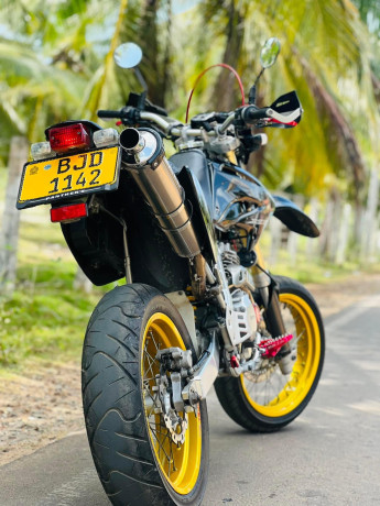 honda-xr-250-2023-big-3